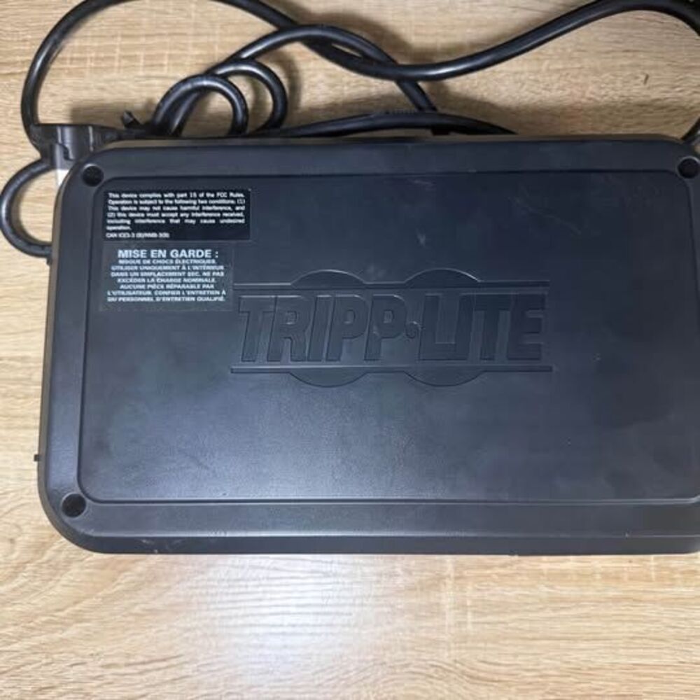 Tripp-Lite OMNI900LCD UPS Battery Backup